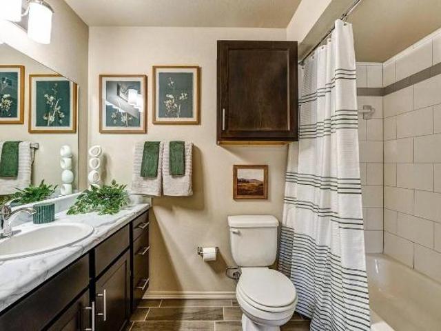 1 Br, 1 bath, Apartment 201 Ritchie Rd
