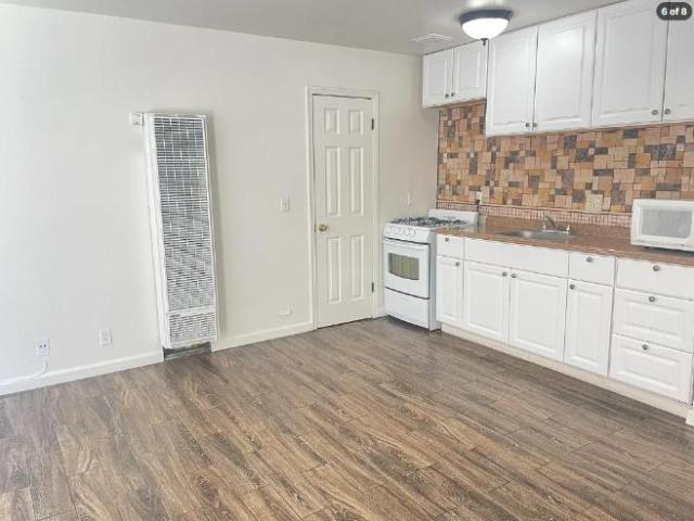 1 Br, 1 bath, Apartment 235 S Weitzel St