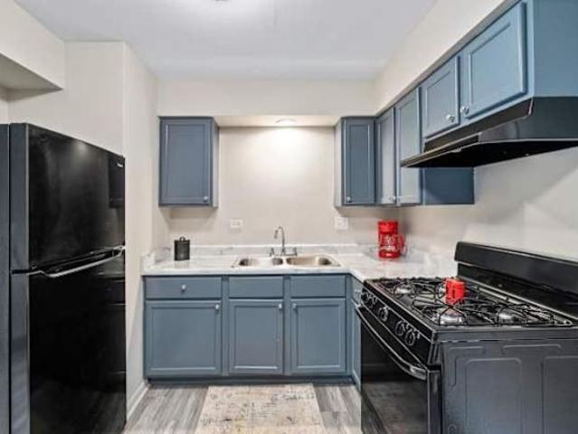 1 Br, 1 bath, Apartment 2300 Glendale Terrace