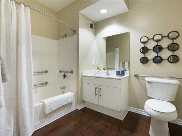 1 Br, 1 bath, Apartment 3183 Wilshire Blvd