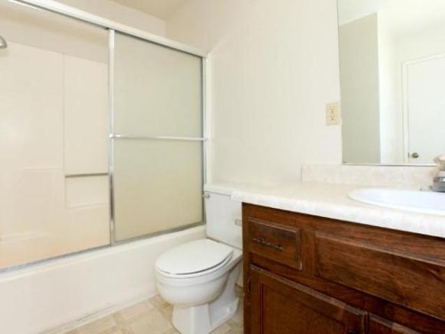 1 Br, 1 bath, Apartment 3342 M St
