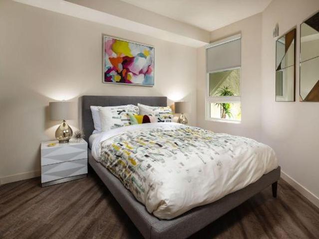 1 Br, 1 bath, Apartment 550 S Main St