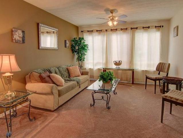 1 Br, 1 bath, Apartment 6425 Oakley Rd