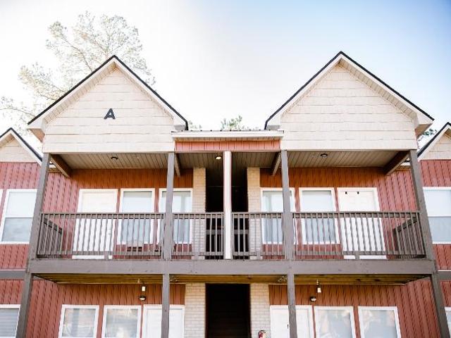 1 Br, 1 bath, Apartment 878 4th St SE