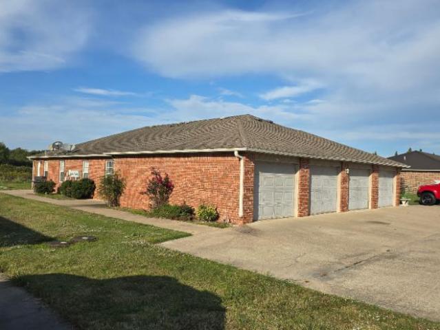 1 Br, 1 bath, Condo 63060 E 285 Ct