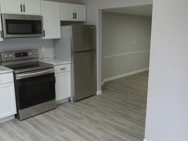1 Br, 1 bath, Condo 0835 W Us 20