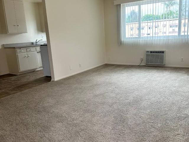 1 Br, 1 bath, Condo 1181 E Hollyvale Street