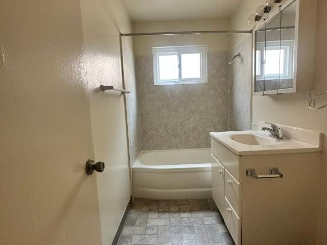1 Br, 1 bath, Condo 1181 E Hollyvale Street