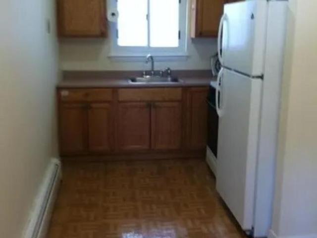 1 Br, 1 bath, Condo 134 Commercial Ave