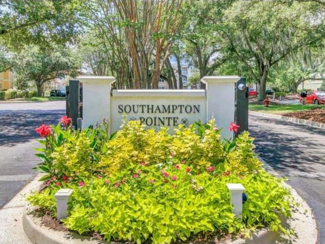 1 Br, 1 bath, Condo 1921 Chatelain Way