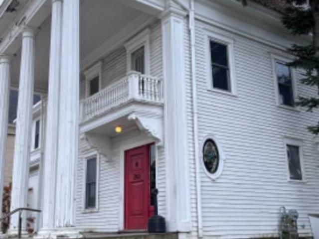1 Br, 1 bath, Condo 243 Main St