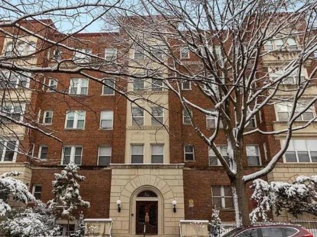 1 Br, 1 bath, Single Family 1615 Kenyon Street NW