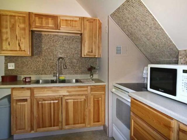 1 Br, 1 bath, Single Family 2820 East Conway Road