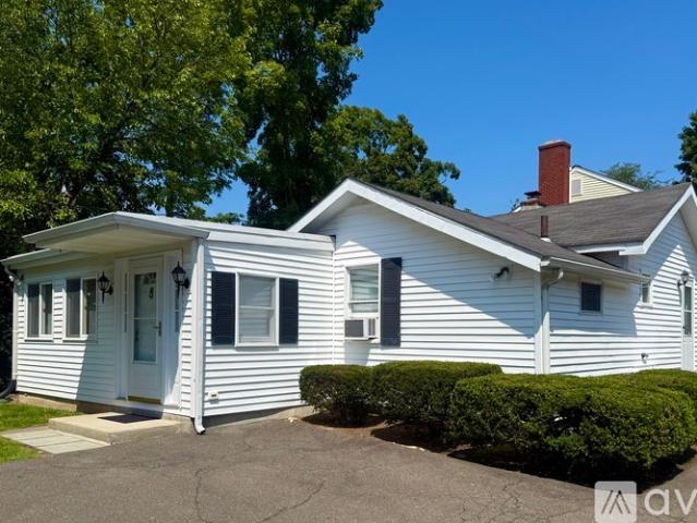 1 BR, 1 BA Apartment River Rd Ext, Unit 1/2, Greenwich, CT 06807