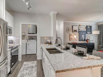 1 BR, 1 BA Apartment 1401 TX 360 Unit 833, Euless, TX 76039