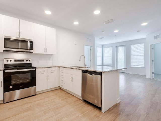 1 BR, 1 BA Apartment 1402 13th Street West Unit 2108, Bradenton, FL 34205