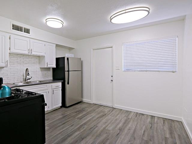 1 BR, 1 BA Apartment 1414 E Osborn Rd Unit 27, Phoenix, AZ 85014