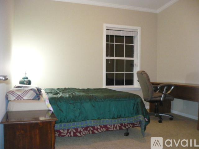 1 BR, 1 BA Apartment 1421 30th St SE Unit 4, Ruskin, FL 33570