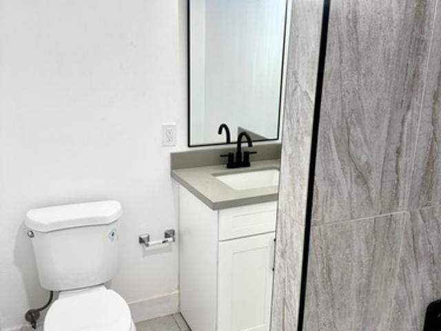 1 BR, 1 BA Apartment 1429 E Osborn Rd, Unit 2, Phoenix, AZ 85014