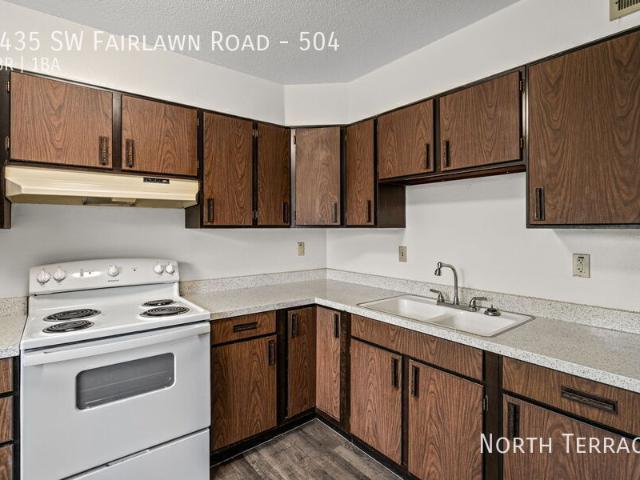 1 BR, 1 BA Apartment 1435 SW Fairlawn Road, Topeka, KS 66604