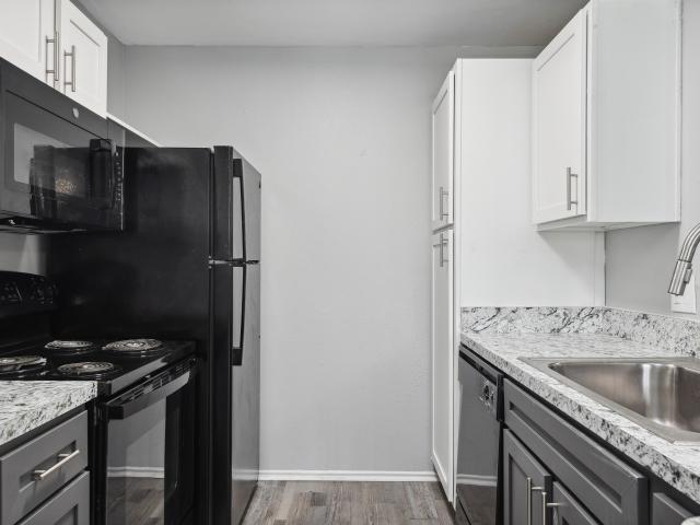 1 BR, 1 BA Apartment 1440 West Kemper Road Unit 09 915, Cincinnati, OH 45240
