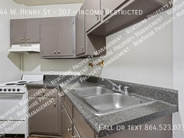1 BR, 1 BA Apartment 144 W. Henry St, Spartanburg, SC 29306
