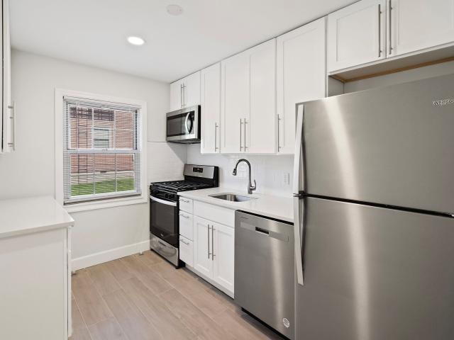 1 BR, 1 BA Apartment 1452 Center Avenue Unit 291M6, Fort Lee, NJ 07024