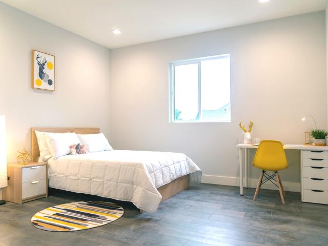 1 BR, 1 BA Apartment 1452 West 36th Place Unit 1451 W 36th Pl 2 Private Bathroom, Los Angeles, CA 90018