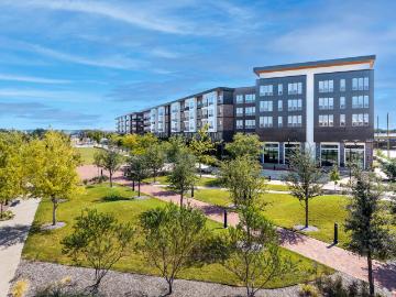 1 BR, 1 BA Apartment 1455 Moonrise Avenue Suite #1100 Unit 1216, Carrollton, TX 75006