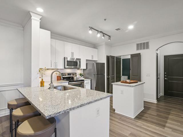 1 BR, 1 BA Apartment 1460 Distribution Dr Unit 2211, Suwanee, GA 30024