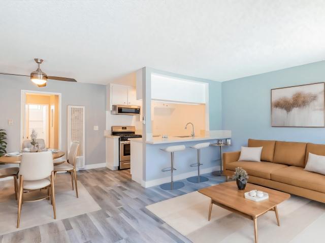 1 BR, 1 BA Apartment 14630 Saticoy Street Unit 215, Van Nuys, CA 91405