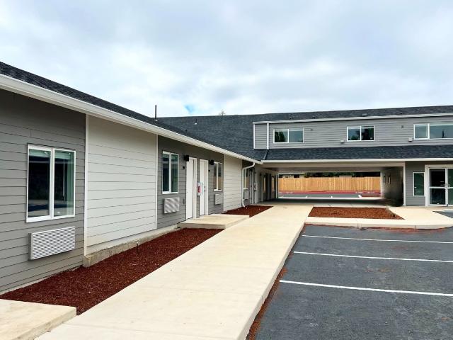 1 BR, 1 BA Apartment 1477 North Manzanita Street Unit 105, Canby, OR 97013