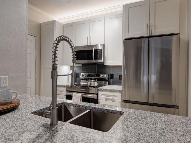 1 BR, 1 BA Apartment 15000 Park Row Unit 0517, Houston, TX 77084