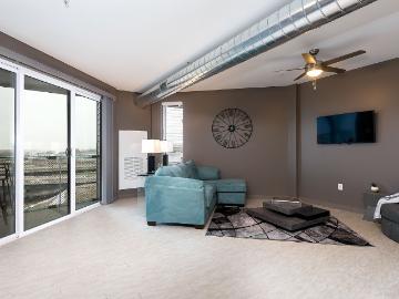 1 BR, 1 BA Apartment 1501 State St Unit 220, Bettendorf, IA 52722