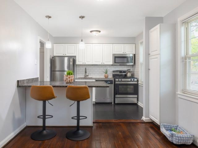 1 BR, 1 BA Apartment 150 E Wynnewood Rd Unit B, Wynnewood, PA 19096