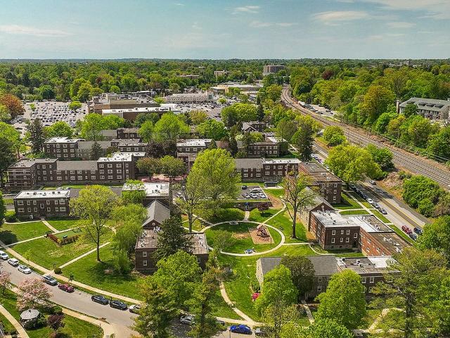 1 BR, 1 BA Apartment 150 E Wynnewood Rd Unit H, Wynnewood, PA 19096