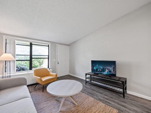 1 BR, 1 BA Apartment 15127 Olivewood Dr Unit 14939, Sterling Heights, MI 48313