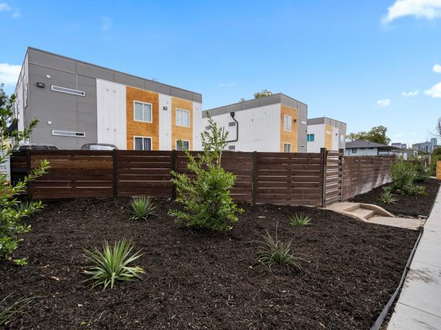 1 BR, 1 BA Apartment 1515 N Carroll St Unit 1 1515 204, Dallas, TX 75204