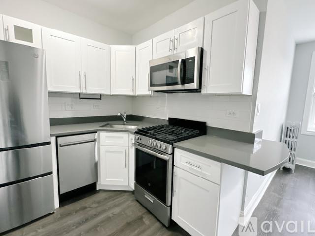 1 BR, 1 BA Apartment 1521 W Sherwin Ave, Unit 206, Chicago, IL 60626