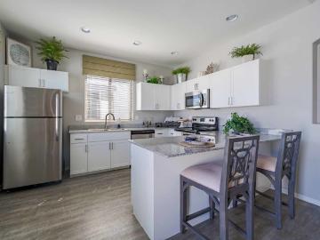 1 BR, 1 BA Apartment 15267 North 140th Drive Unit 1061, Surprise, AZ 85379