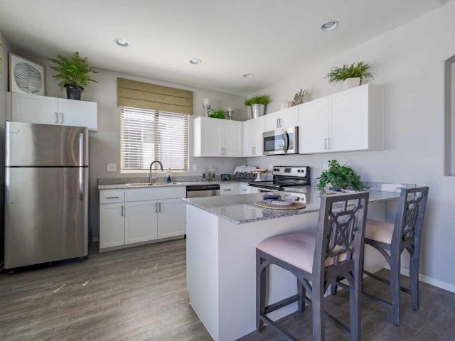 1 BR, 1 BA Apartment 15267 North 140th Drive Unit 1038, Surprise, AZ 85379