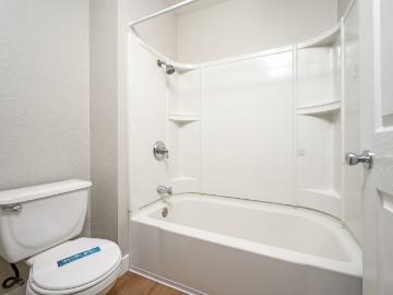 1 BR, 1 BA Apartment 1528 Montecito Rd Unit 04, Ramona, CA 92065