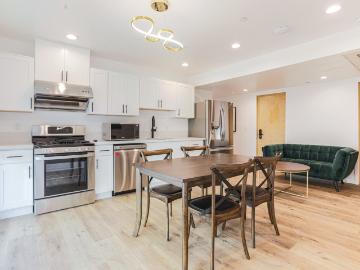 1 BR, 1 BA Apartment 1534 West 35th Street Unit F F1 Private Bathroom, Los Angeles, CA 90018
