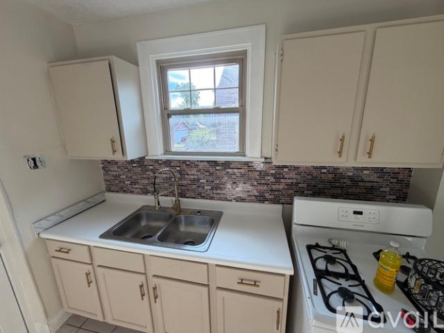 1 BR, 1 BA Apartment 1535 Section Road, Unit 2, Cincinnati, OH 45237