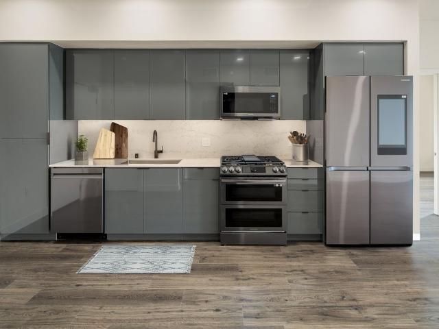 1 BR, 1 BA Apartment 1540 E. Industrial St. Unit 522, Los Angeles, CA 90021
