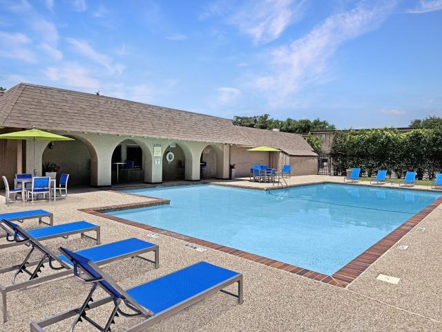 1 BR, 1 BA Apartment 15505 Hillcrest Rd Unit 4 1087, Dallas, TX 75248