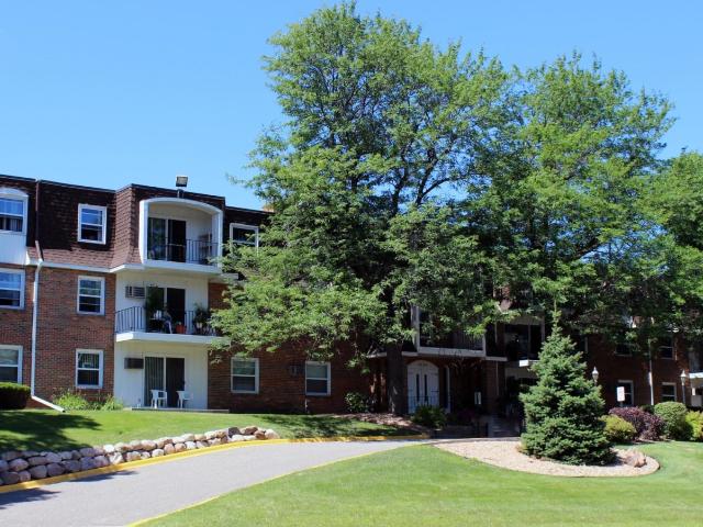 1 BR, 1 BA Apartment 1555 Bellows Street Unit 209, Saint Paul, MN 55117
