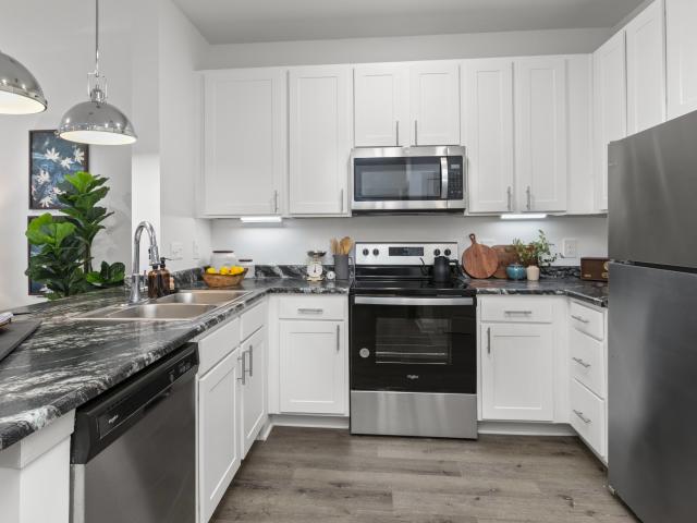 1 BR, 1 BA Apartment 155 Mountain Crk Wy Unit 2122, Waynesville, NC 28786