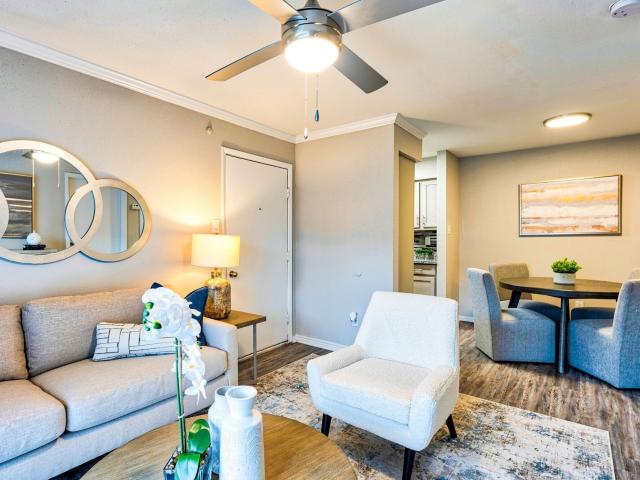 1 BR, 1 BA Apartment 15603 Gulf Freeway Unit 2122, Webster, TX 77598