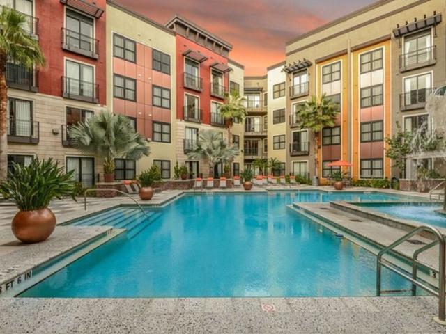 1 BR, 1 BA Apartment 1560 Central Avenue Unit 325, Saint Petersburg, FL 33705